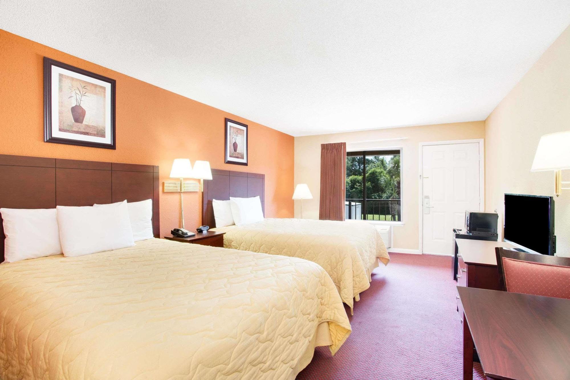 Super 8 Defuniak Springs Motel Eksteriør bilde